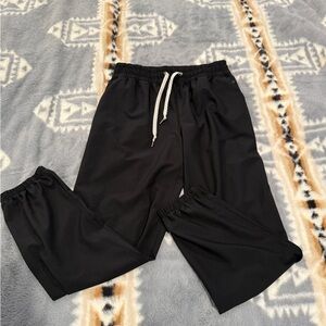 EUC Vuori Black Weekend Lightweight Elastic Waistband Jogger Pants Small